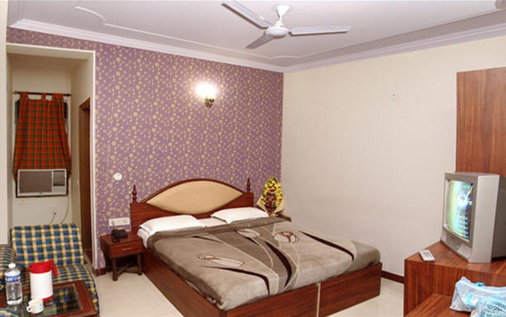 Hotel Ivory Palace Delhi  Buitenkant foto
