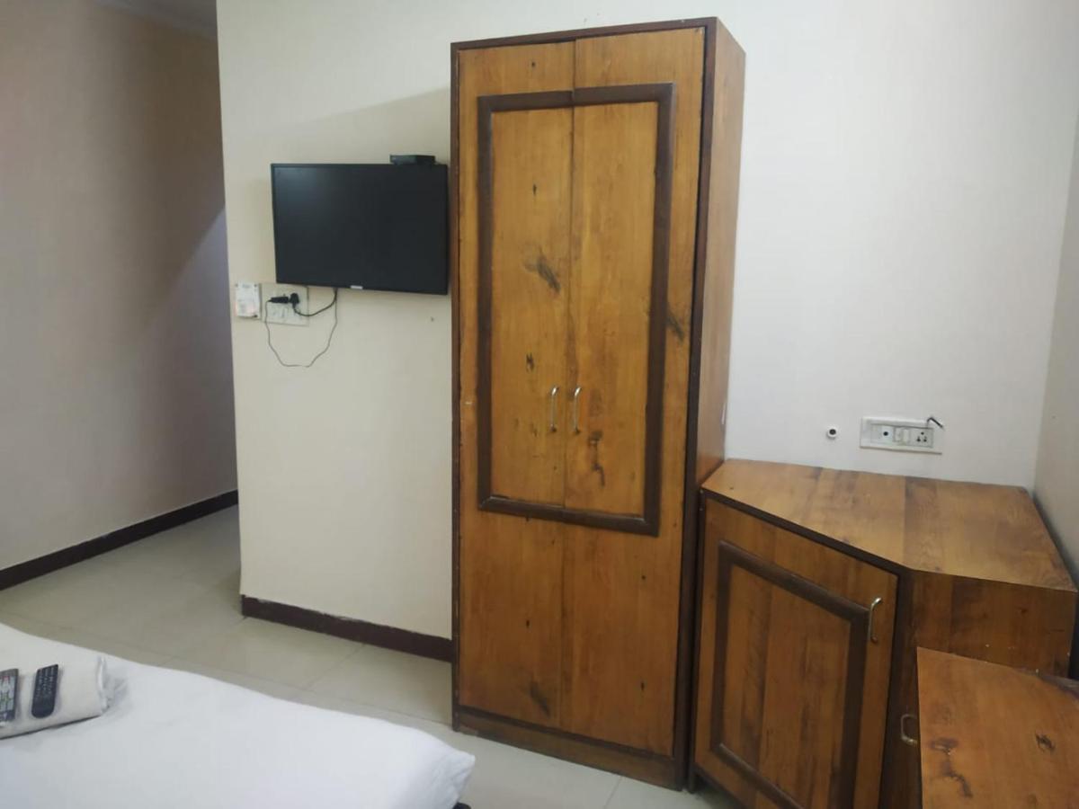 Hotel Ivory Palace Delhi  Buitenkant foto
