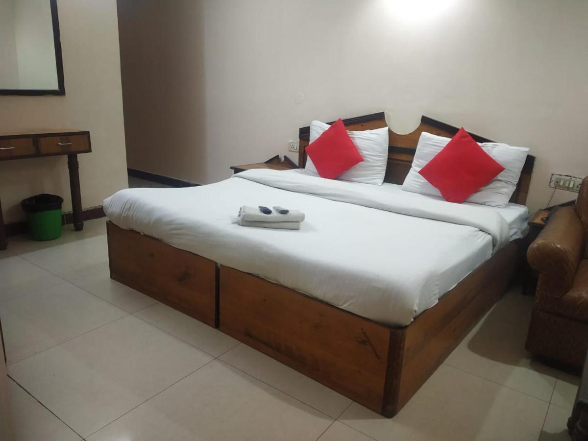 Hotel Ivory Palace Delhi  Buitenkant foto